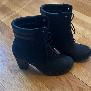 Timberland Black Lace-Up Heeled Ankle Boots